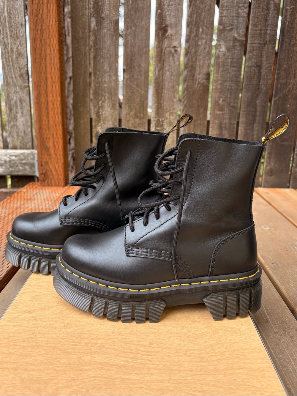 Dr. Marten Wm’s Audrick 8-Eye Lug Platform Lace-Up Combat Boot New In Black Sz 6